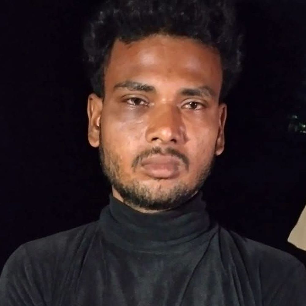 आरा में अवैध हथियार के साथ बदमाश गिरफ्तार:बड़ी वारदात को अंजाम देने से पहले दबोचा, एक पिस्टल 5 गोली बरामद; लूटकांड का आरोपी भी धराया