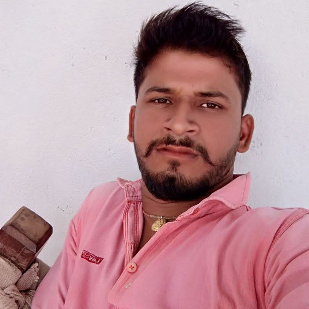 आरा-पटना फोर लाइन पर युवक की मौत:बीमार पत्नी को ले जाने के लिए ऑटो लाने जा रहा था, तेज रफ्तार बाइक ने मारी टक्कर