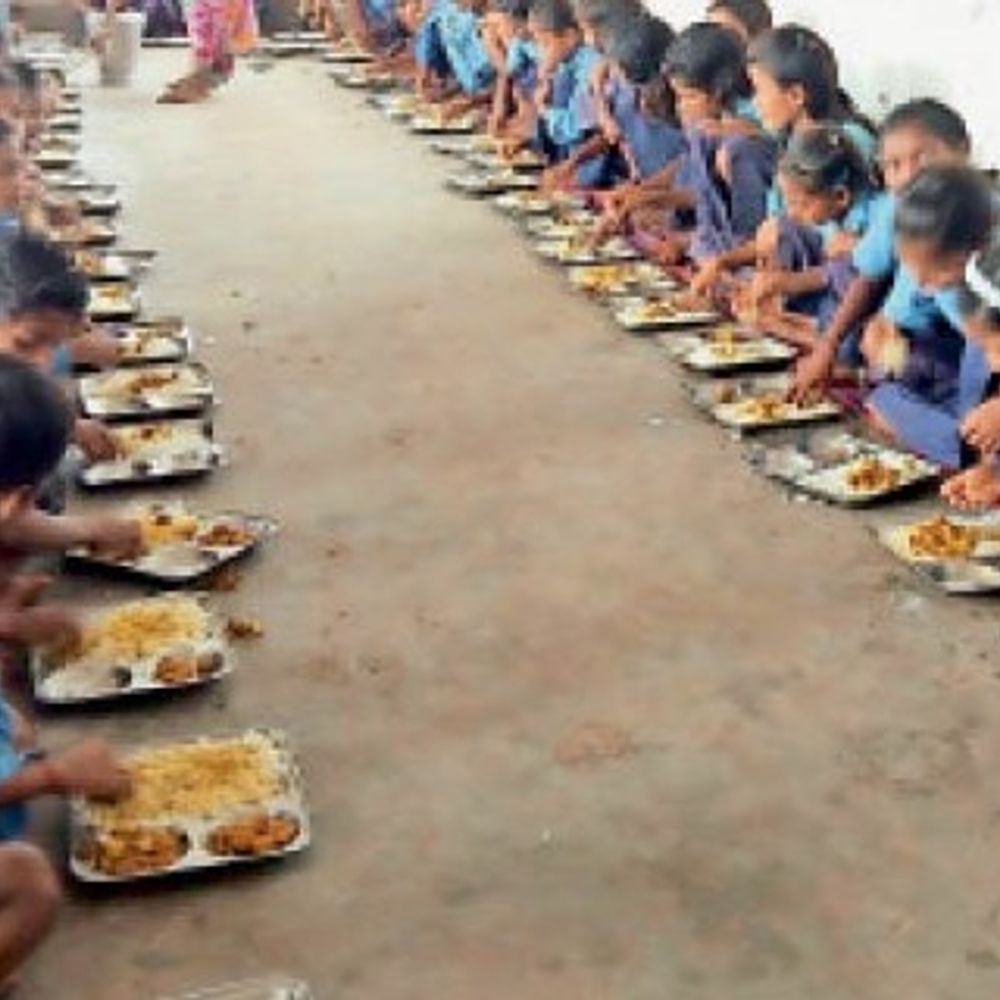 MDM योजना में फर्जीवाड़ा रोकने के लिए सख्त कदम:शाम 4 बजे तक रिपोर्ट ई-शिक्षाकोष पोर्टल पर अपलोड करना होगा; उल्लंघन पर कार्रवाई की चेतावनी