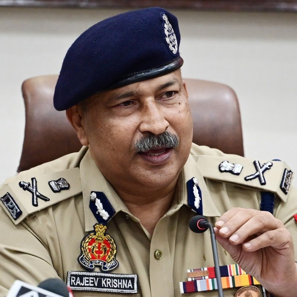 यूपी पुलिस का 24वें से तीसरा स्थान:लियन प्रतिशत में यूपी देश में तीसरे नम्बर पर पहुंचा; जनवरी 2026 में आए 29,715 ठगी के मामले