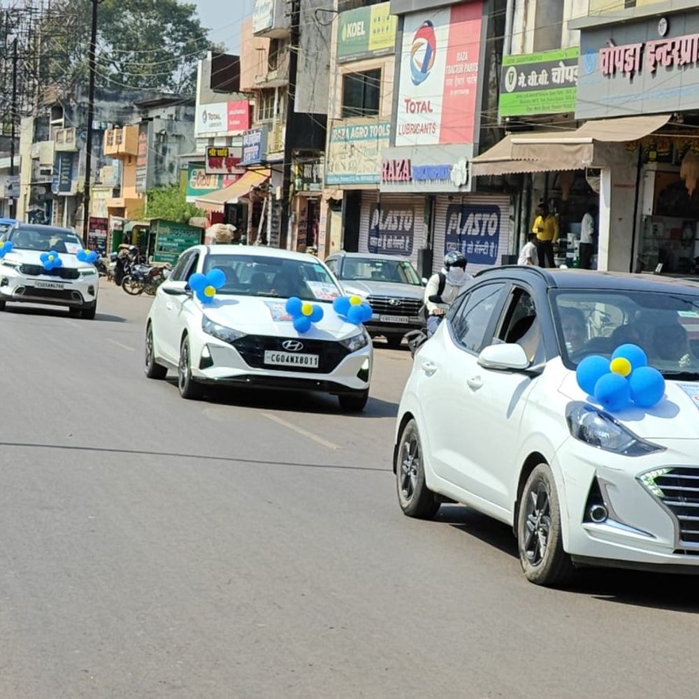धमतरी में पहली बार महिला कार रैली:इनरव्हील क्लब ने किया आयोजन, महिला सशक्तिकरण का संदेश दिया