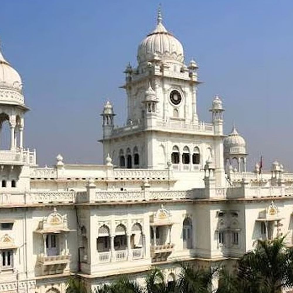 रेजिडेंट डॉक्टर ने एडिशनल प्रोफेसर पर छेड़छाड़ का लगाया आरोप:KGMU में फिर सामने आया यौन शोषण का मामला, आरोपी सस्पेंड