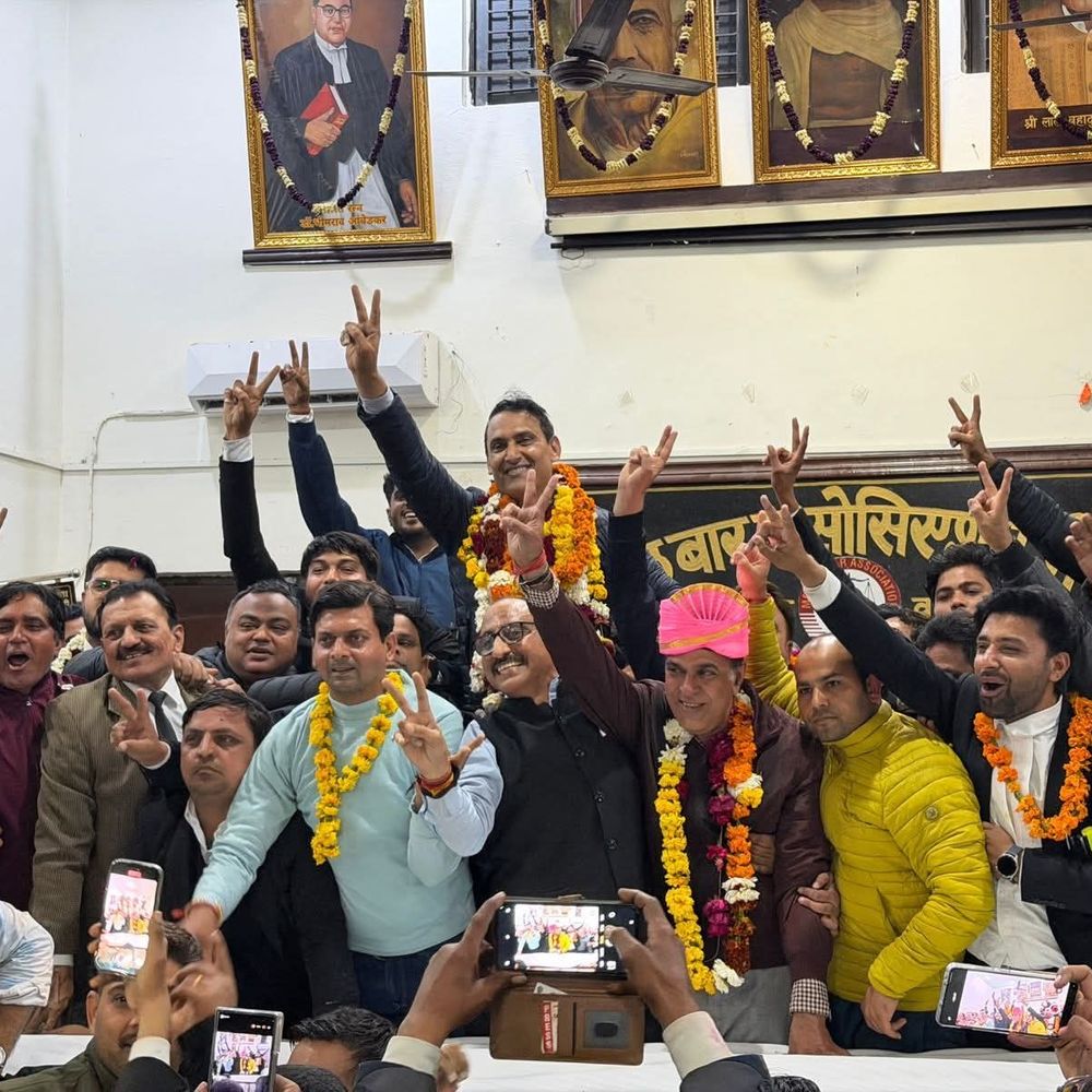 अनुज शर्मा अध्यक्ष, परवेज आलम महामंत्री चुने गए:मेरठ बार एसोसिएशन चुनाव में कांटे की टक्कर के बाद जीत