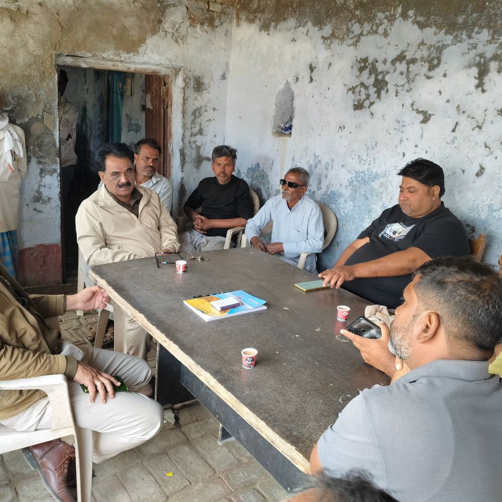 दरभंगा में नाबालिग लड़की का अपहरण मामला:पुलिस ने दोनों पक्षों से वार्ता की, SDPO ने गांव में शांति व्यवस्था के लिए जनप्रतिनिधियों के साथ बैठक की