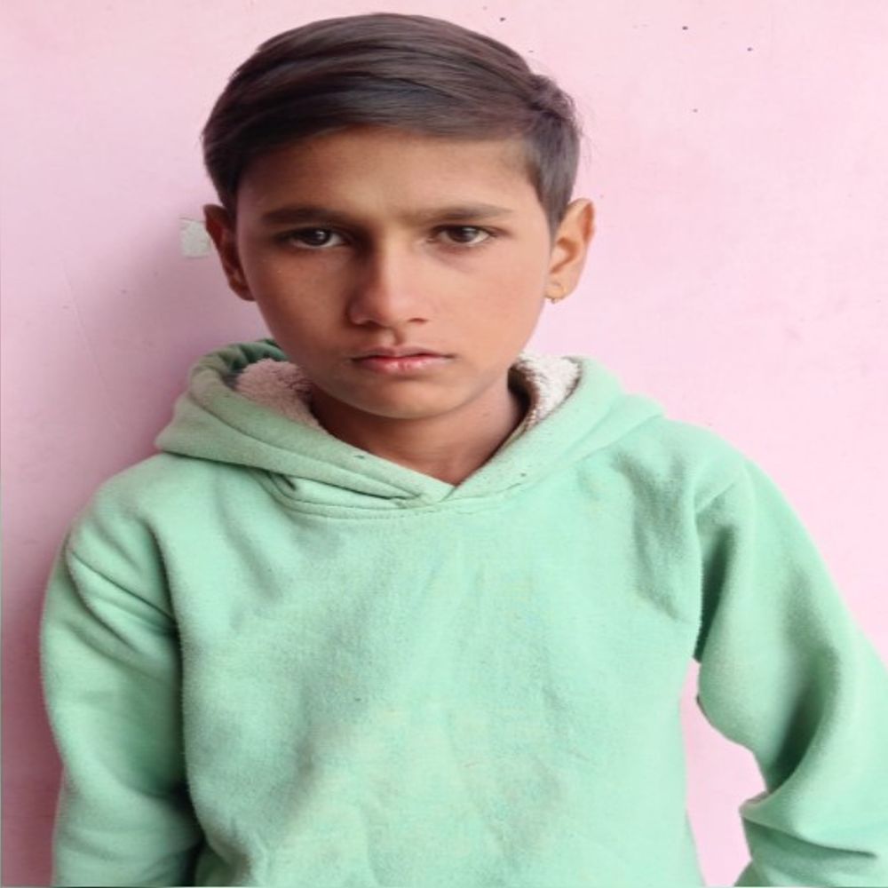 ग्वालियर के मोहना में तालाब में डूबा छात्र, मौत:3 बहनों का इकलौता भाई था कृष्णा; नहाते समय फिसला पैर, दोस्तों संग गया था