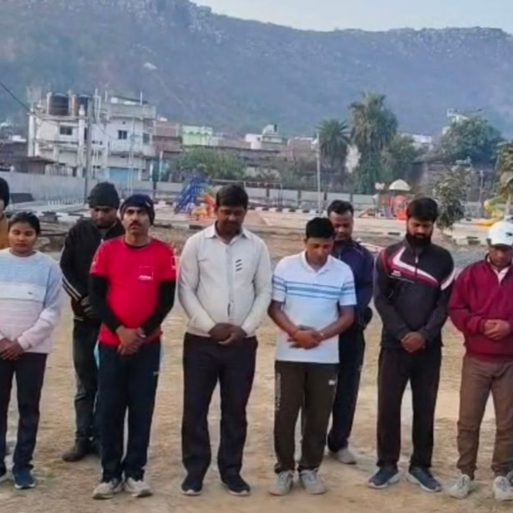 पुलवामा शहीदों को श्रद्धांजलि अर्पित:शेखपुरा में दो मिनट का मौन, देश के प्रति उनके सर्वोच्च बलिदान को याद किया