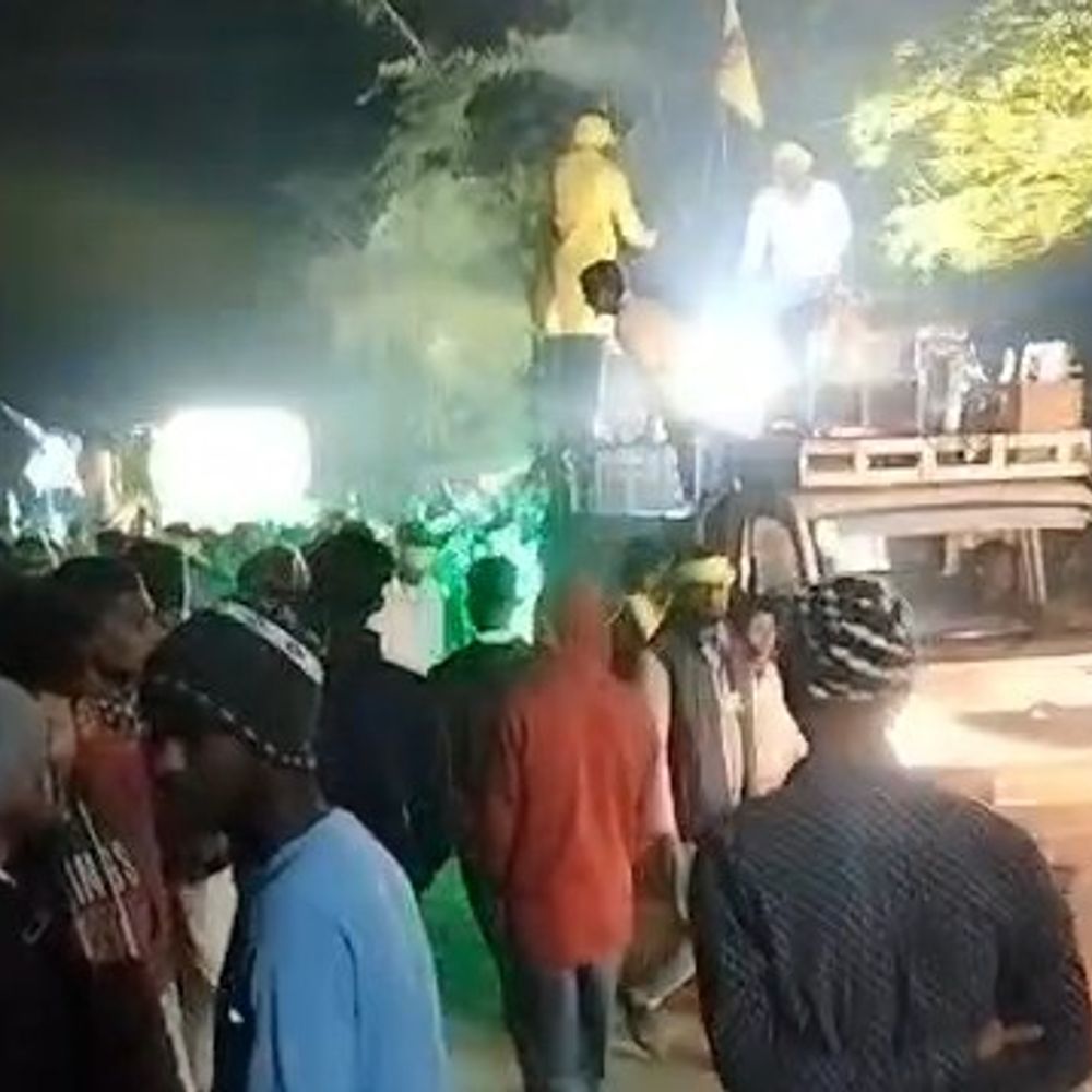 रोहतास में गुरु रविदास जयंती पर भव्य जुलूस:श्रद्धालुओं ने समता और भाईचारे का संदेश दिया