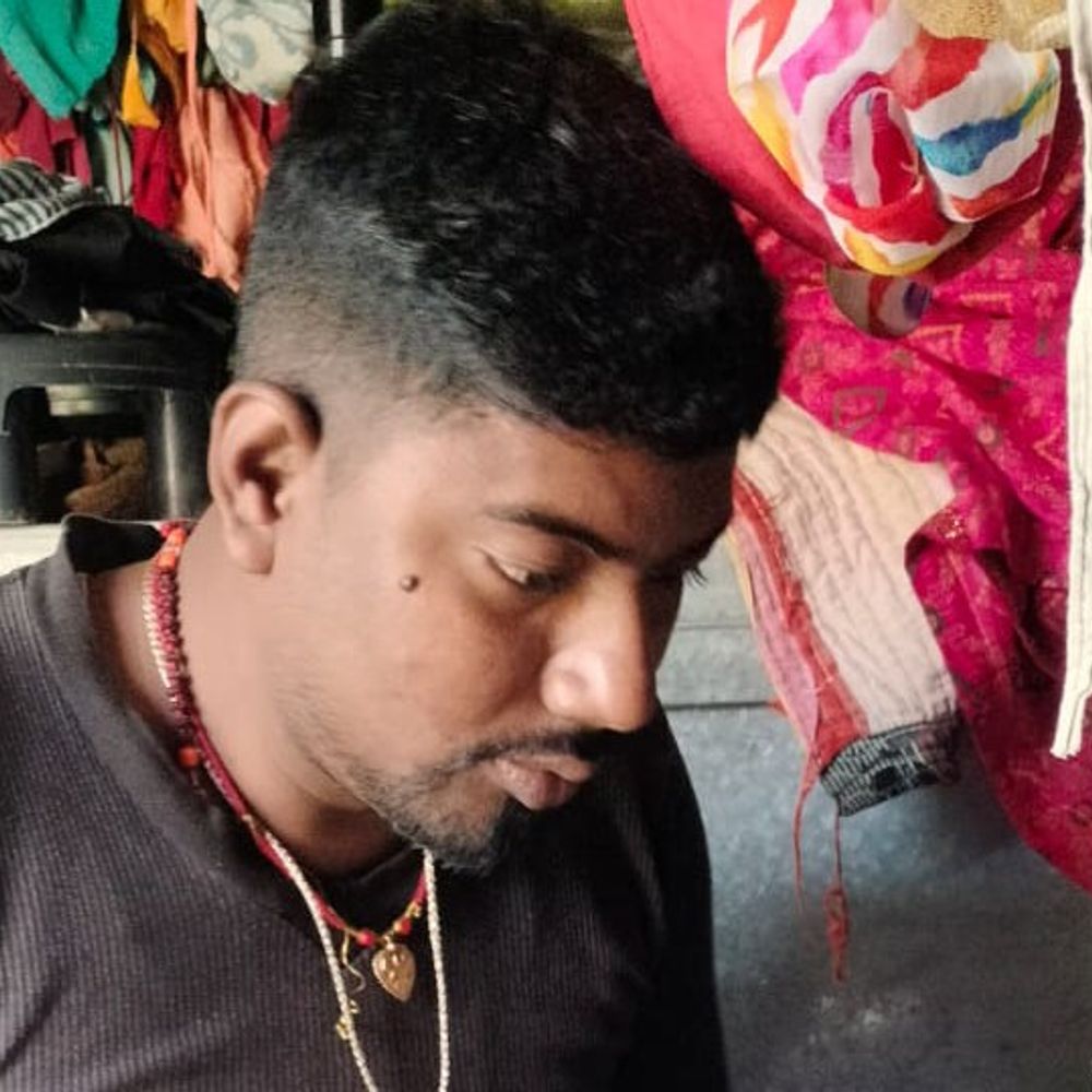 सहरसा में ट्रक की टक्कर से बिजली मिस्त्री की मौत:बेगूसराय से लौटते समय हादसा, दो छोटे बच्चे हुए अनाथ