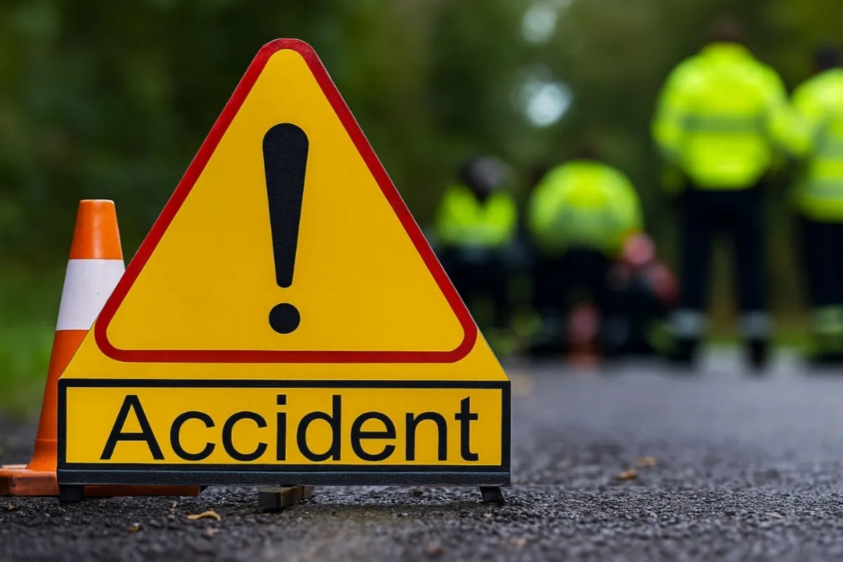 तेरहवी से लौटते वक्त बुझ गया घर का चिराग, चार मासूमों के सिर से उठा पिता का साया