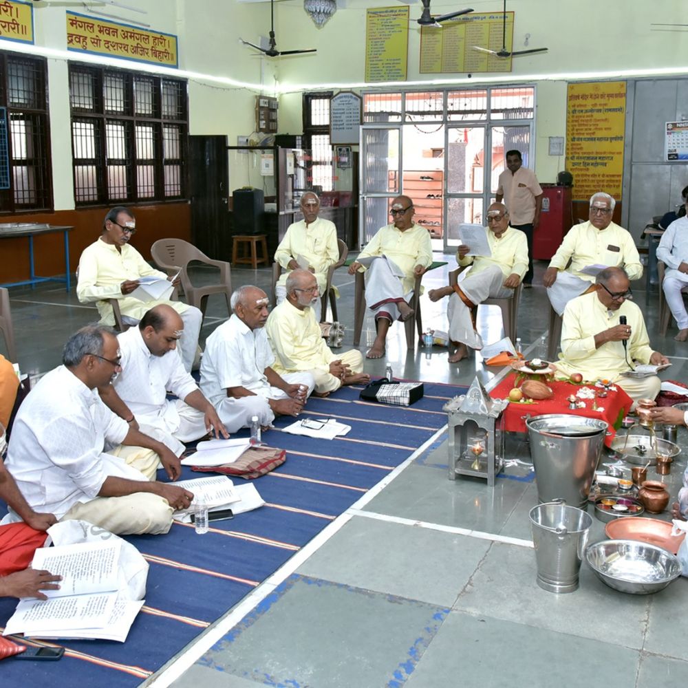 संत गजानन मंदिर दुर्ग में अनुष्ठान, 11 ब्राह्मणों ने कराया रुद्राभिषेक
