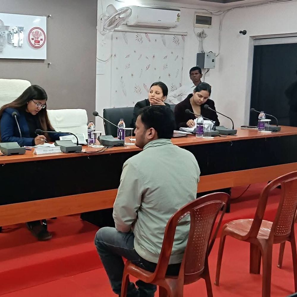 भूमि विवाद-दाखिल-खारिज और राजस्व के आए मामले:खगड़िया कलेक्ट्रेट में जन समाधान शिविर, प्रभारी डीएम ने सुनीं शिकायतें; बोलीं-जल्द हो कार्रवाई