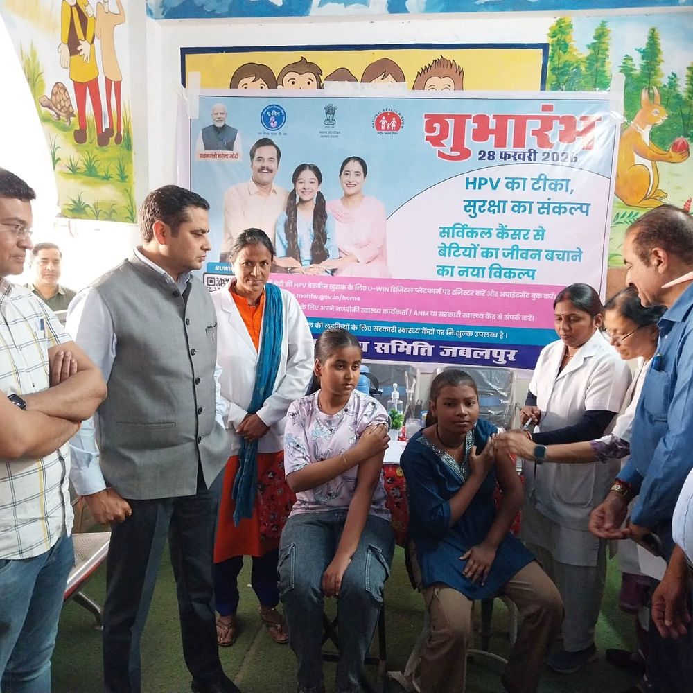 विक्टोरिया अस्पताल से एचपीवी टीकाकरण अभियान:जबलपुर में 14 साल की बालिकाओं को सर्वाइकल कैंसर से बचाव के लिए निःशुल्क टीकाकरण