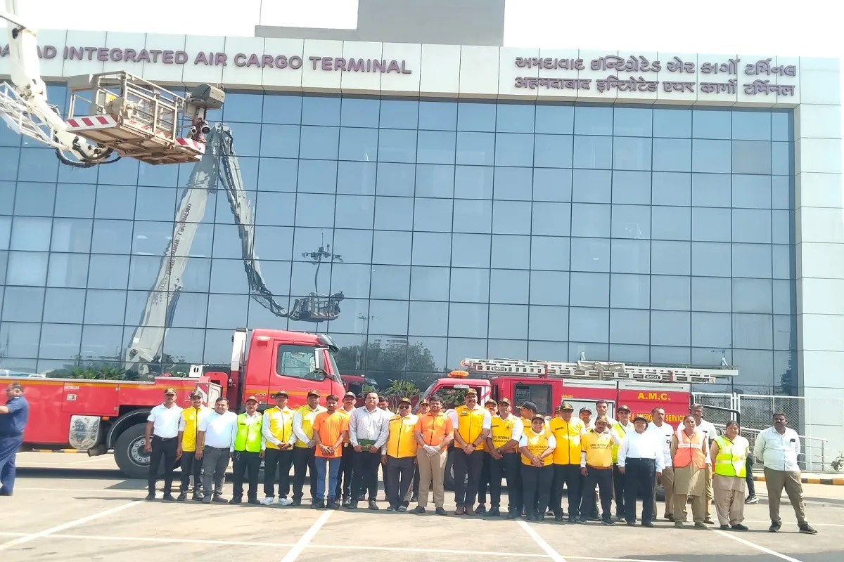Ahmedabad : संभावित आपदाओं से निपटने के लिए एयरपोर्ट पर की मॉक ड्रिल