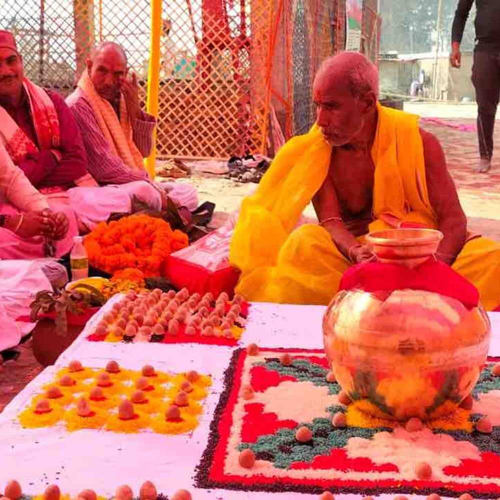 मोतिहारी में महाशिवरात्रि पर सहस्रशिवलिंग की प्राणप्रतिष्ठा:विश्व के सबसे बड़े शिवलिंग का छोटा प्रारूप होगा स्थापित, प्राचीन शास्त्रीय विधियों का किया जाएगा पालन