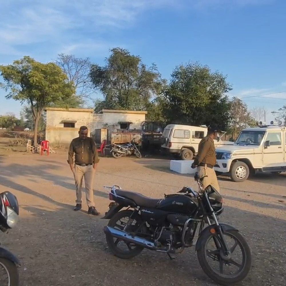 दमोह में गौवंश तस्करी आरोपी को छुड़ाने का मामला:पुलिस टीम पर हमला करने वाले 16 लोगों पर केस दर्ज