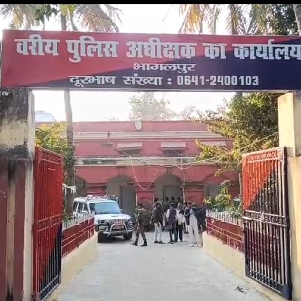 लापता हुई दसवीं की दो छात्राएं सुरक्षित लौटीं घर:मुंबई से वापस भागलपुर आईं, घर से परीक्षा का एडमिट कार्ड लेने निकली थीं