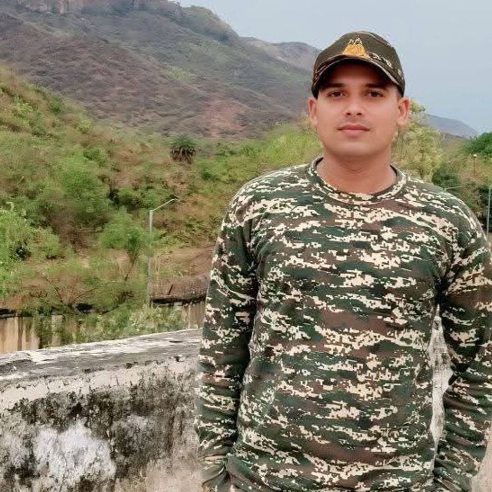 अरवल में वाहन जांच के दौरान सिपाही की मौत:गिट्टी लदे ट्रक ने स्कॉर्पियो को मारी टक्कर, 2 गाड़ियों के बीच दबने से गई जान