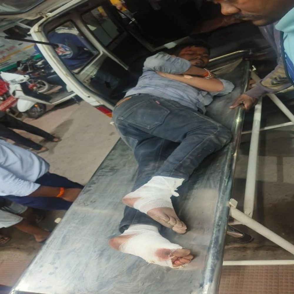 जांजगीर-चांपा में दो सड़क हादसे:तेज रफ्तार वाहन ने साइकिल सवार को टक्कर मारी, बुजुर्ग की मौत, दूसरी घटना में युवक का पैर टूटा