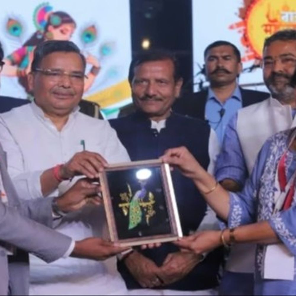 ताज महोत्सव का समापन, शिल्पियों को मिला सम्मान:आखिरी दिन सचिन-जिगर की सुरों की शाम में झूमे हजारों दर्शक