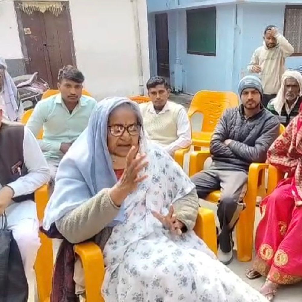 चंदौसी में पश्चिम यूपी के एम्स को बनाने की मांग:शिक्षामंत्री गुलाब देवी सीएम योगी से मुलाकात करेंगी, केंद्र बिंदु होने के फायदे बताएंगी