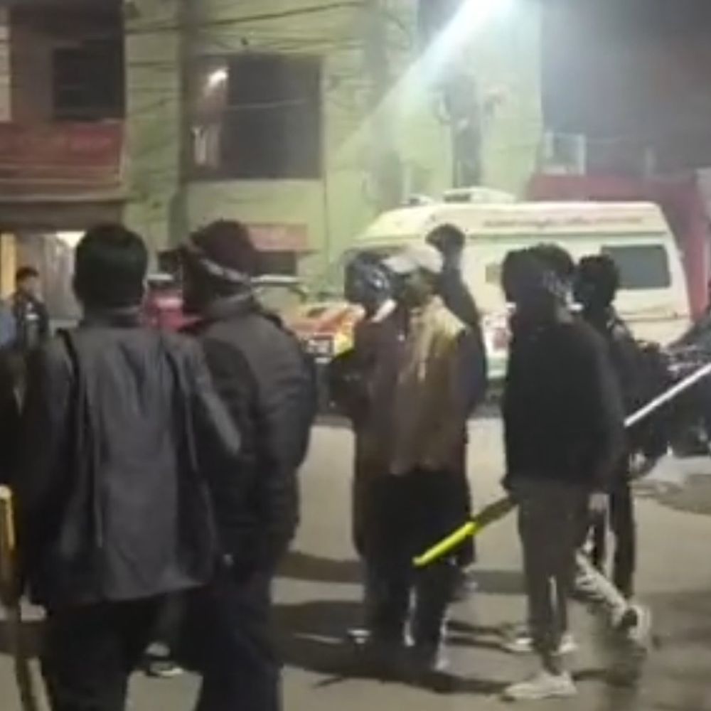 सुभासपा कार्यकर्ताओं पर मारपीट का मुकदमा दर्ज:आजमगढ़ रैली से लौटते समय हुआ था विवाद, बस की सीट को लेकर हुआ था झगड़ा