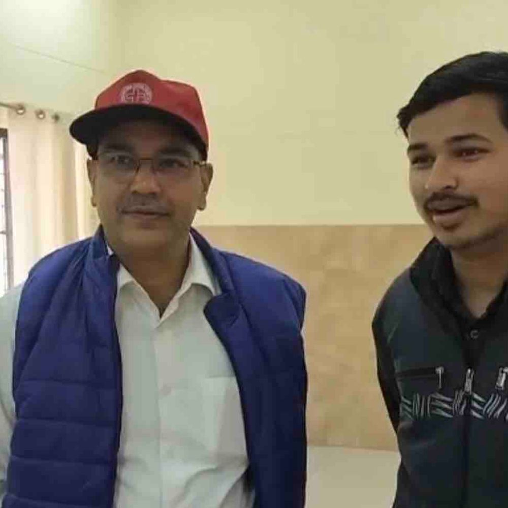 गोरखपुर में 30 जवानों ने किया रक्तदान:PAC बिछिया कैंप में रक्तदान शिविर हुआ आयोजित, 88वीं बार रक्तदान कर बनाया जिला रिकॉर्ड