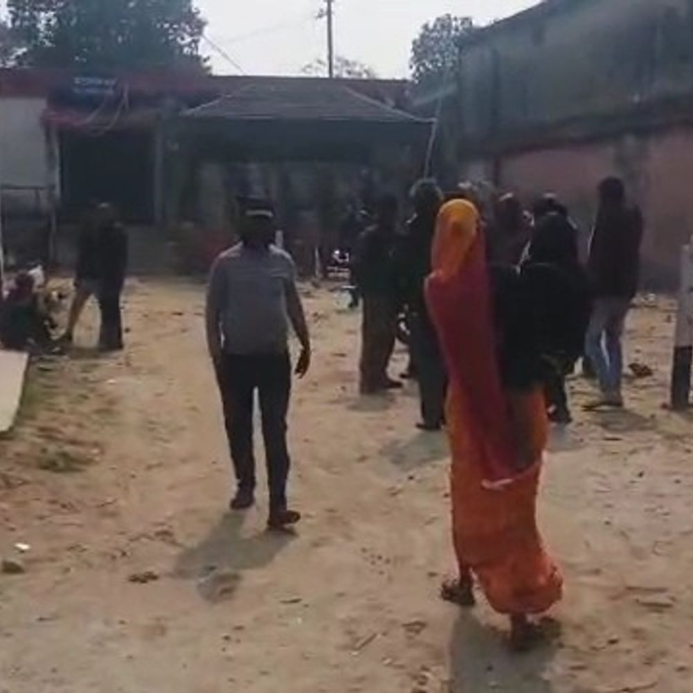 अररिया में जमीन विवाद में मारपीट से व्यक्ति की मौत:लाठी-डंडों से हमला, इलाज के दौरान तोड़ा दम, केस दर्ज कर जांच शुरू