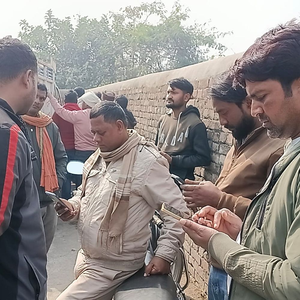 सिवान में बुजुर्ग को स्कॉर्पियो ने कुचला:शौच के लिए निकला था, कोहरे में हादसा कर ड्राइवर भागा, आक्रोश के बाद सड़क जाम