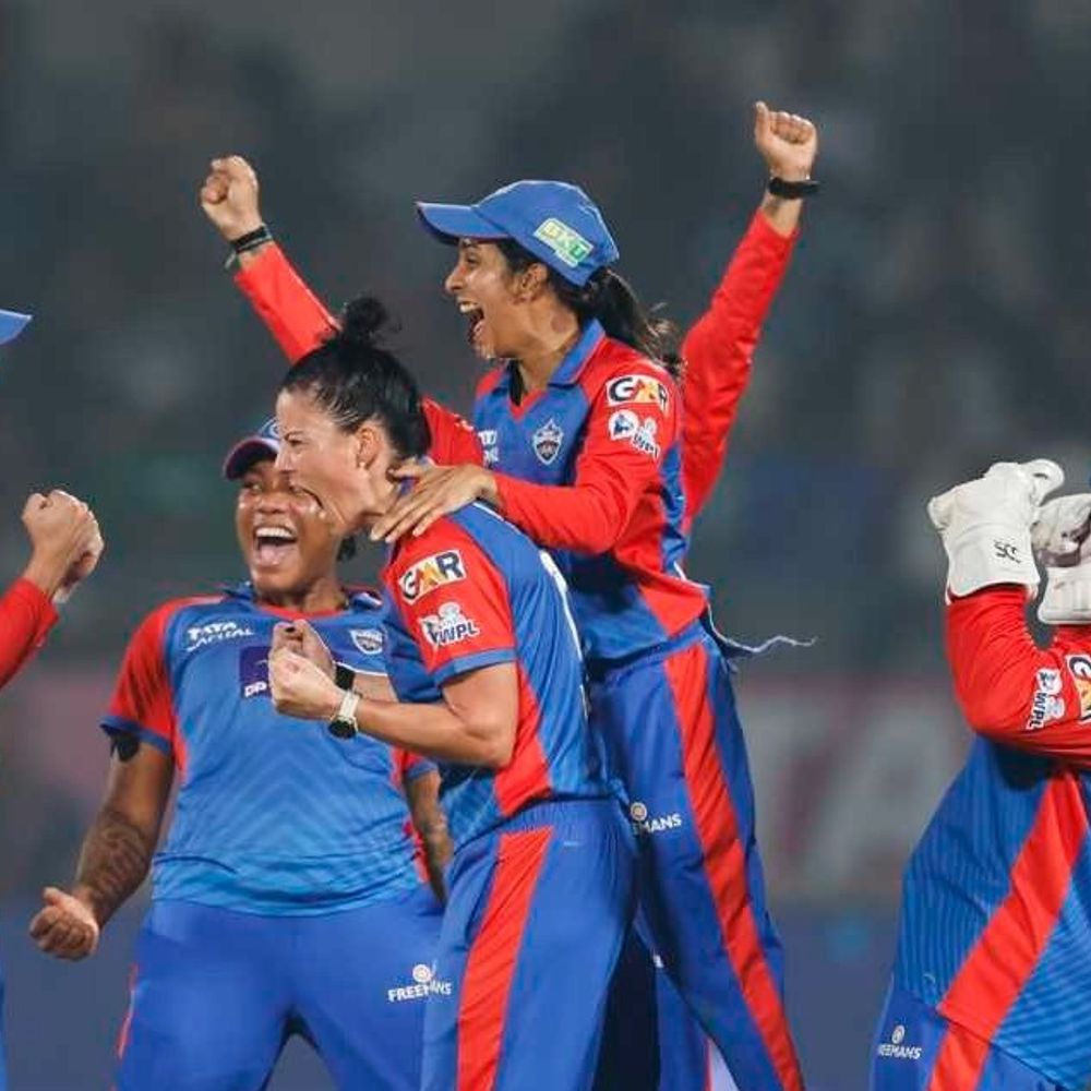 WPL के एलिमिनेटर में दिल्ली:2 बार की चैंपियन मुंबई बाहर, यूपी को 5 विकेट से हराया; मारिजान को 3 विकेट