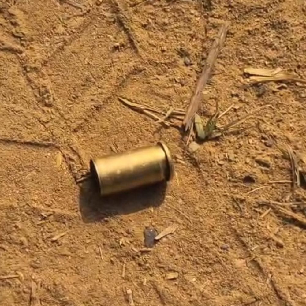 चतरा में TSPC ने निर्माण स्थल पर किया हमला:मजदूरों से की मारपीट, पोकलेन तोड़ी, लेवी के लिए दी धमकी