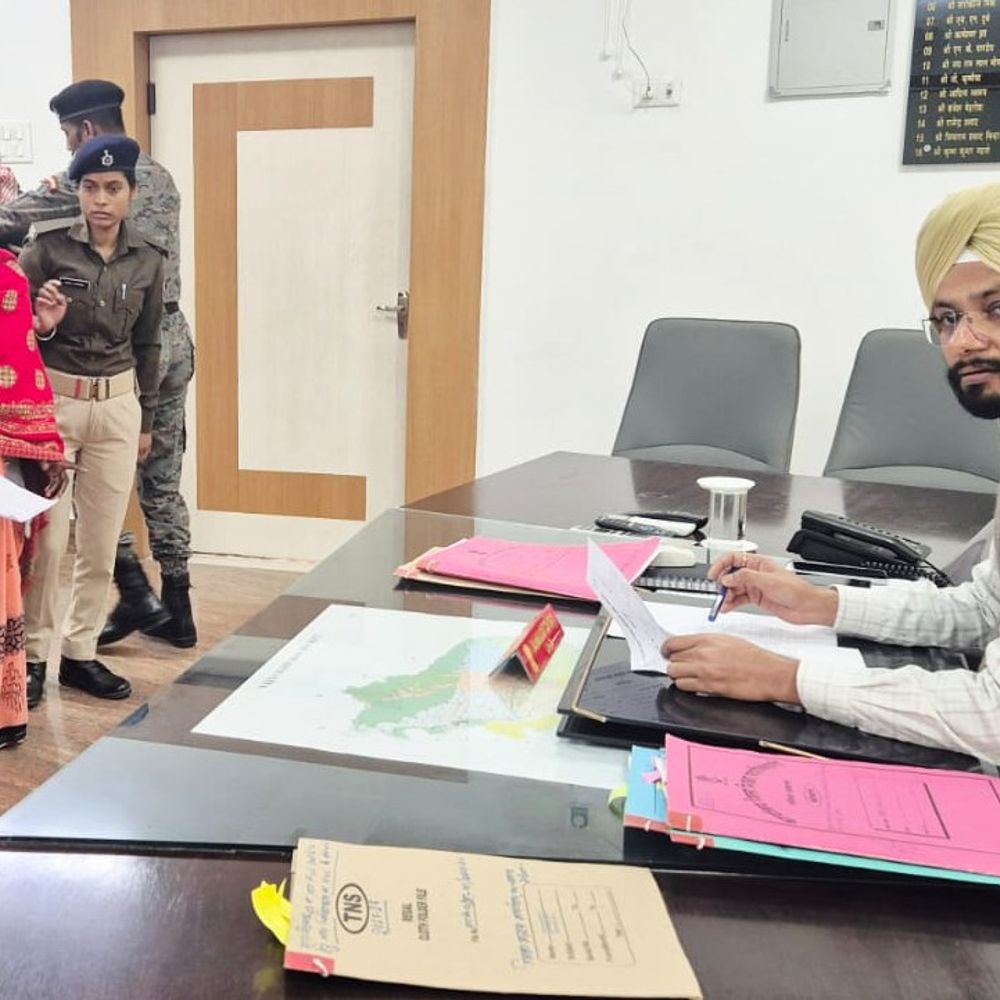 प्रत्येक शिकायत का समाधान निर्धारित समय पर हो-DM:’सबका सम्मान-जीवन आसान’ कार्यक्रम में सुनीं 93 जनसमस्याएं