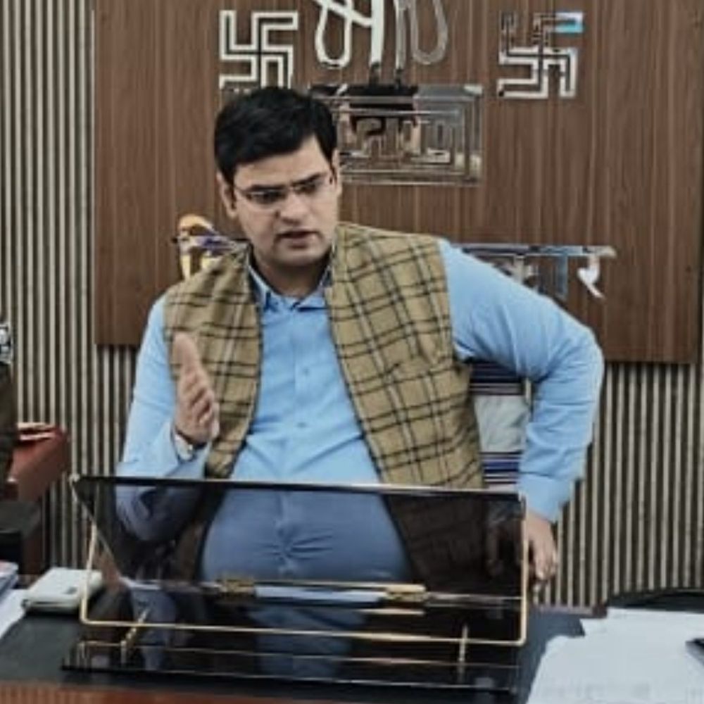 अररिया में 246 अग्निकांड पीड़ितों को मिली आर्थिक सहायता:प्रत्येक परिवार को 12 हजार रुपये, कुल 29.52 लाख का अनुदान