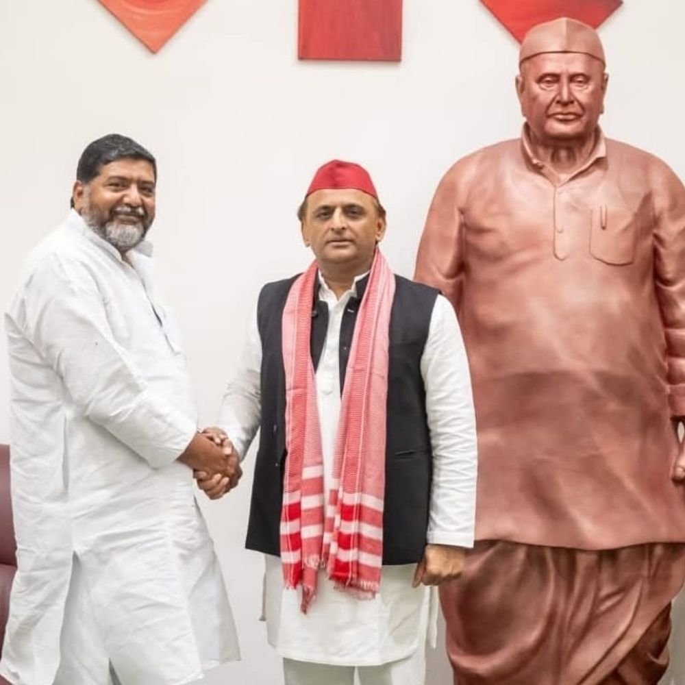 पूर्व विधायक कार्यालय के प्रतिबंधित तार से बंदर की मौत:बदायूं में करंट लगने के बाद पशु प्रेमियों ने किया अंतिम संस्कार, नोटिस भेजेगी पुलिस