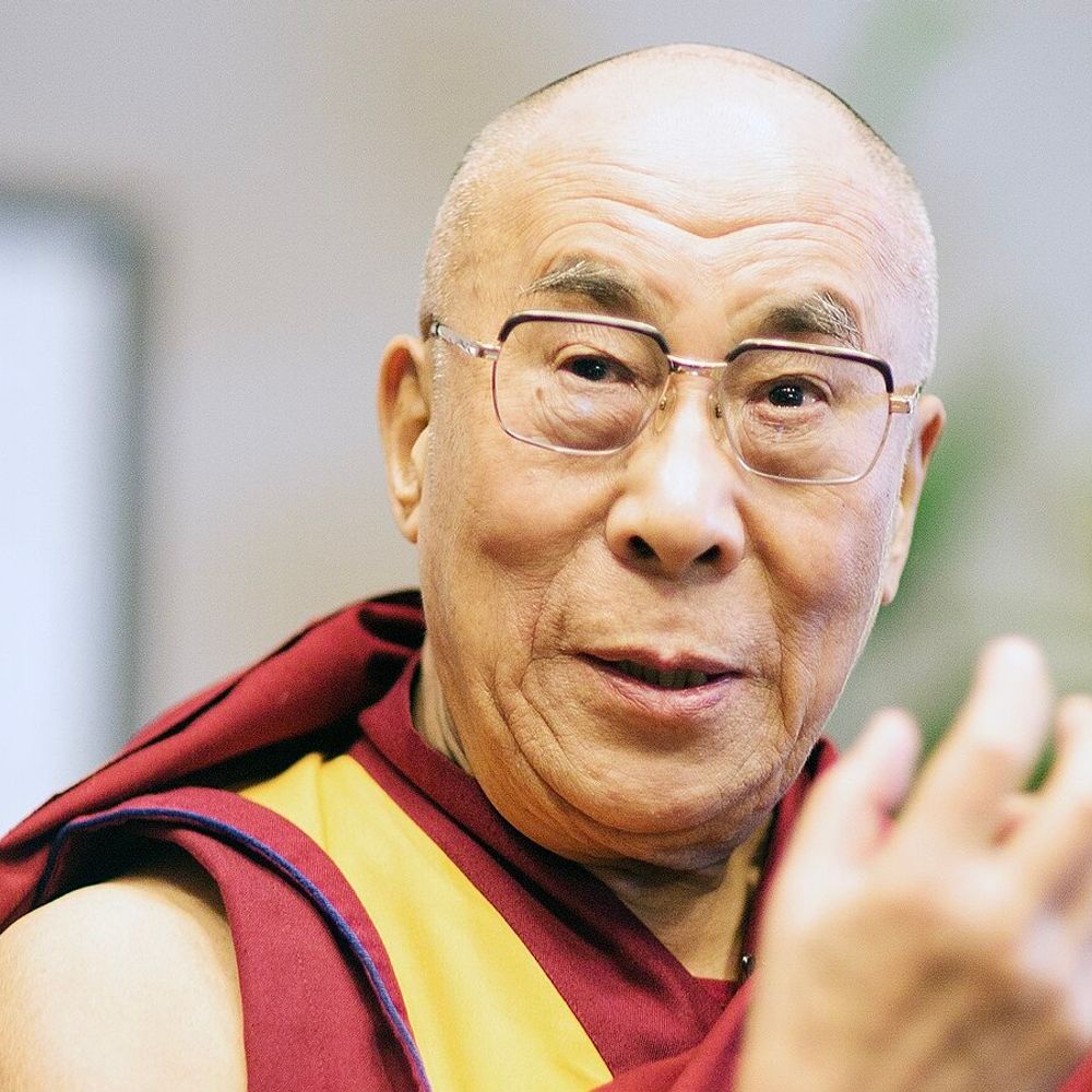 तिब्बती धर्मगुरु दलाई लामा को ग्रैमी अवॉर्ड:बोले- यह मेरी निजी नहीं, मानवता की साझा जिम्मेदारी को सम्मान है