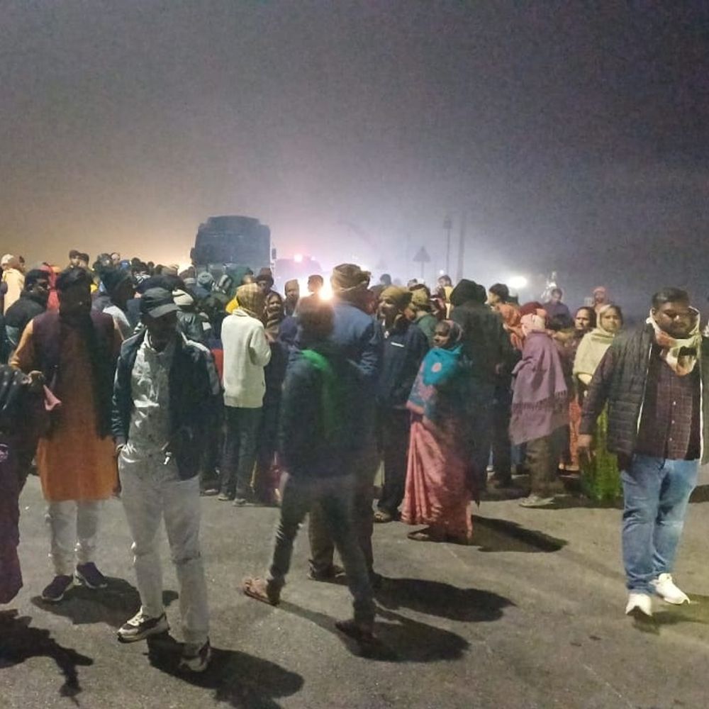 मुजफ्फरपुर में कार ने व्यक्ति को कुचला, मौत:ग्रामीणों ने मुआवजे के लिए रोड किया जाम, वाहनों की लगी कतार; एंबुलेंस भी फंसी