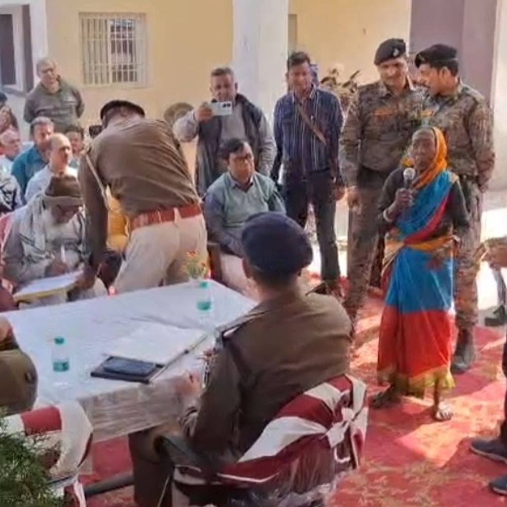 बरारी थाने का सिटी एसपी ने निरीक्षण किया:जनसंवाद में जनता ने उठाईं समस्याएं, समाधान का भरोसा मिला