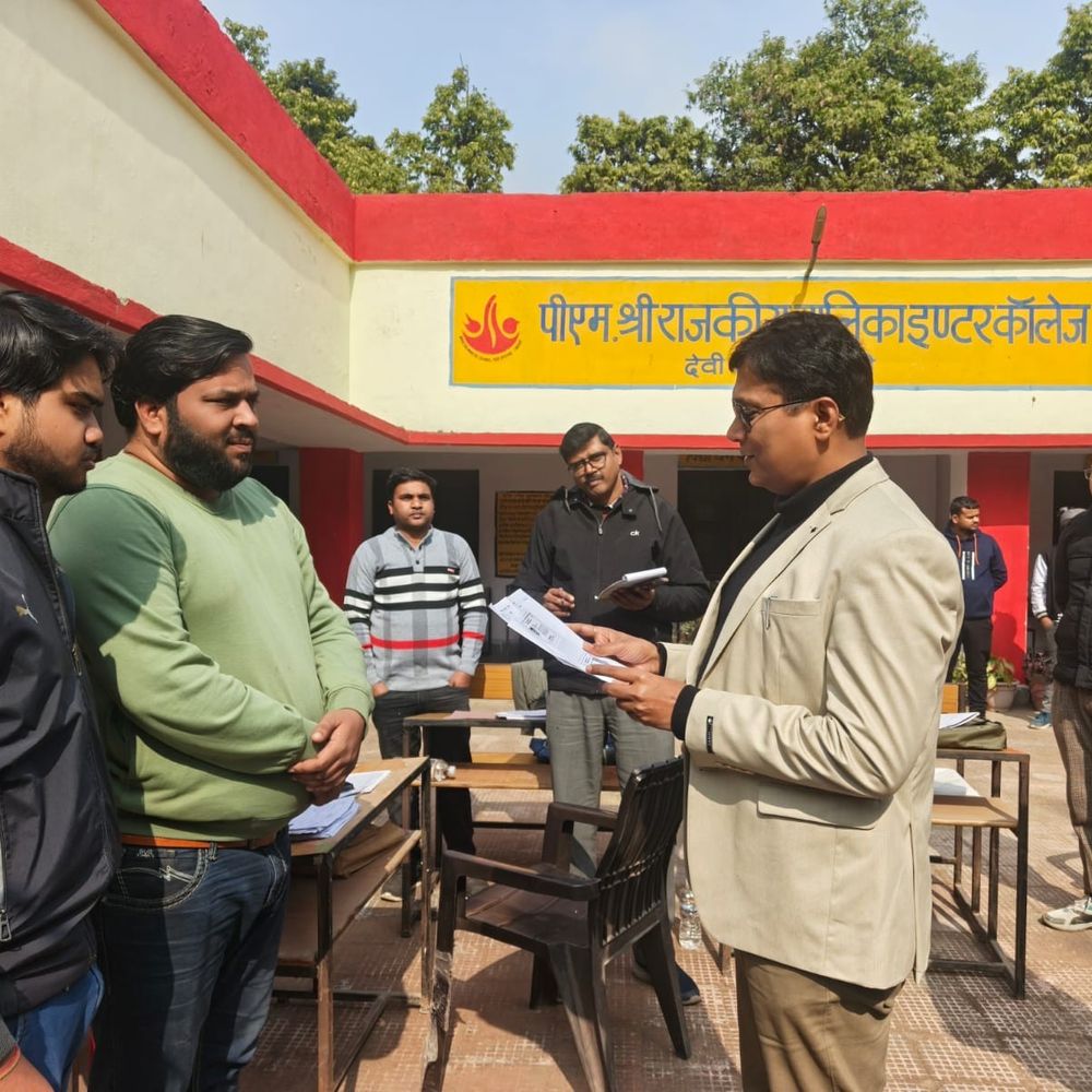 युवा वोटरों की एंट्री तेज, हजारों नाम जुड़ने की तैयारी:मैनपुरी में गलत नाम बाहर, सही वोटर अंदर, पुनरीक्षण से शुद्ध होगी मतदाता सूची