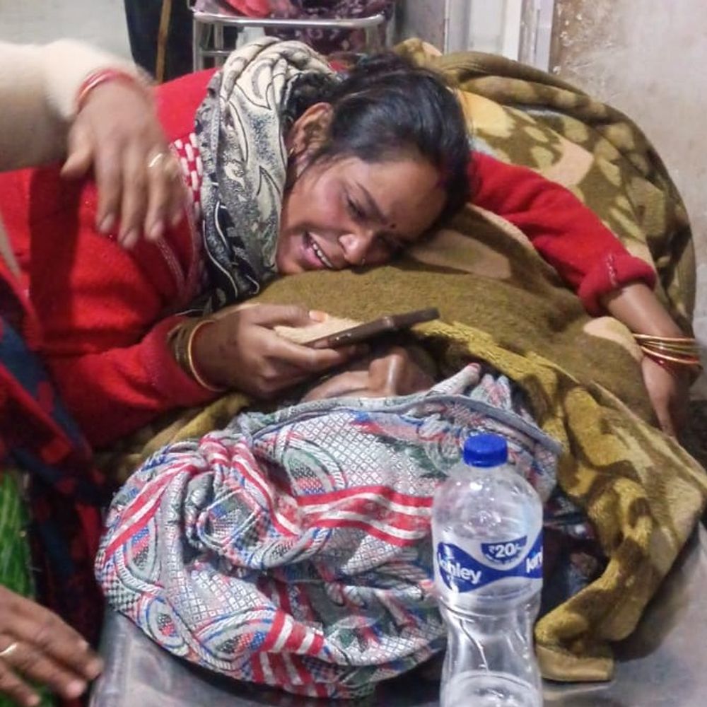 देवरिया में लाठी से पीटकर बुजुर्ग की हत्या:बेटे को बचाने गया था पिता, पड़ोसियों से हुआ था विवाद