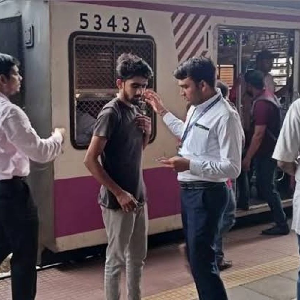 प्रयागराज मंडल में 9.98 लाख यात्रियों पर जुर्माना:68.35 करोड़ रुपये वसूले, अप्रैल 2025 से जनवरी 2026 तक चला अभियान