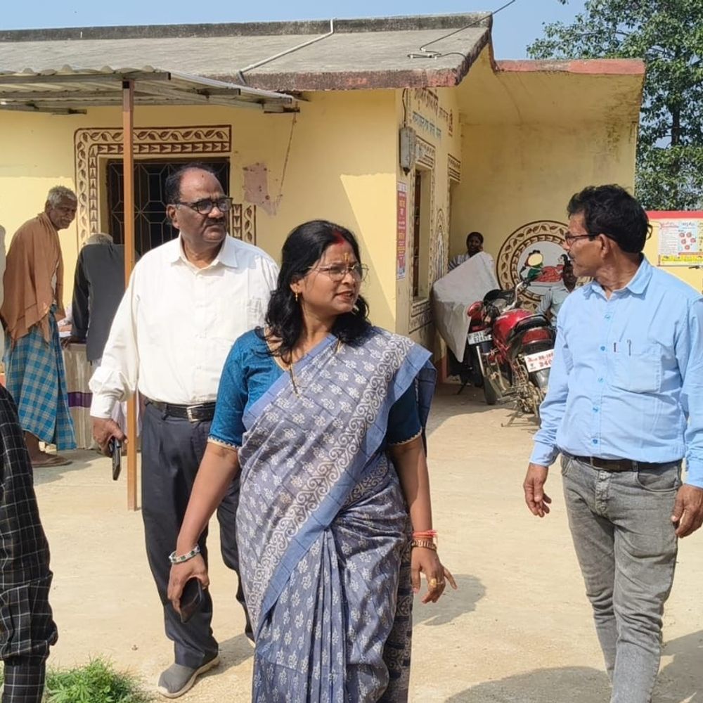 पीरपैंती में अदानी फाउंडेशन का निःशुल्क स्वास्थ्य शिविर:प्रखंड प्रमुख ने लिया जायजा, ग्रामीणों की हुई जांच; मुफ्त दवाएं दी गईं