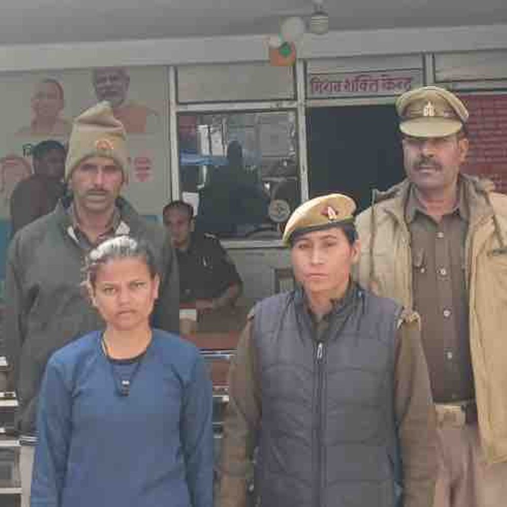 कानपुर में 1.150 किलोग्राम गांजा जब्त, युवती गिरफ्तार:उन्नाव से लाकर पुड़ियों में बेचती थी, पुलिस ने एनडीपीएस एक्ट में की कार्रवाई