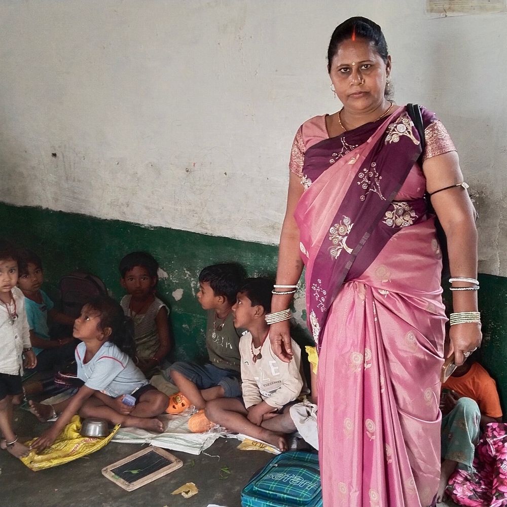 आंगनबाड़ी केंद्रों पर पोषाहार वितरण में गड़बड़ी मिली:प्रखंड प्रमुख ने कई केंद्रों का औचक निरीक्षण किया