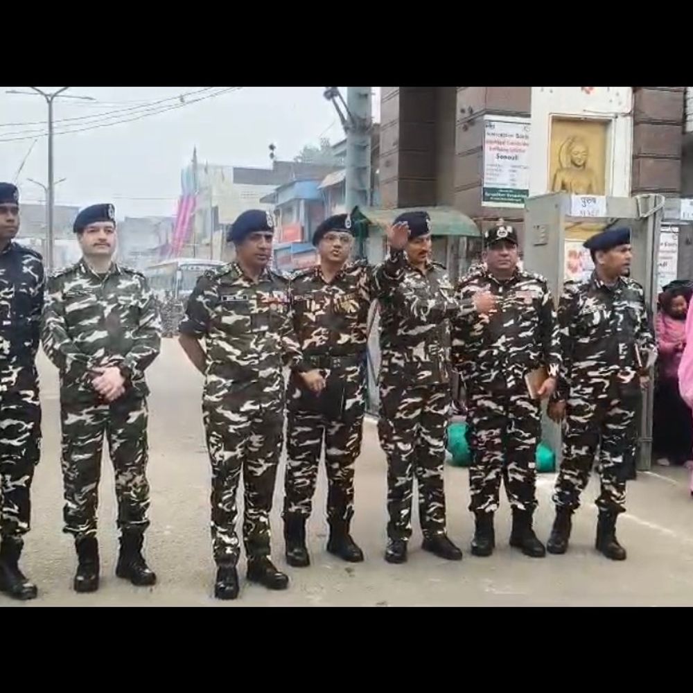 एसएसबी डीजी ने भारत-नेपाल सीमा सुरक्षा का जायजा लिया:नेपाल चुनाव के मद्देनजर अधिकारियों संग की बैठक, अलर्ट रहने के निर्देश