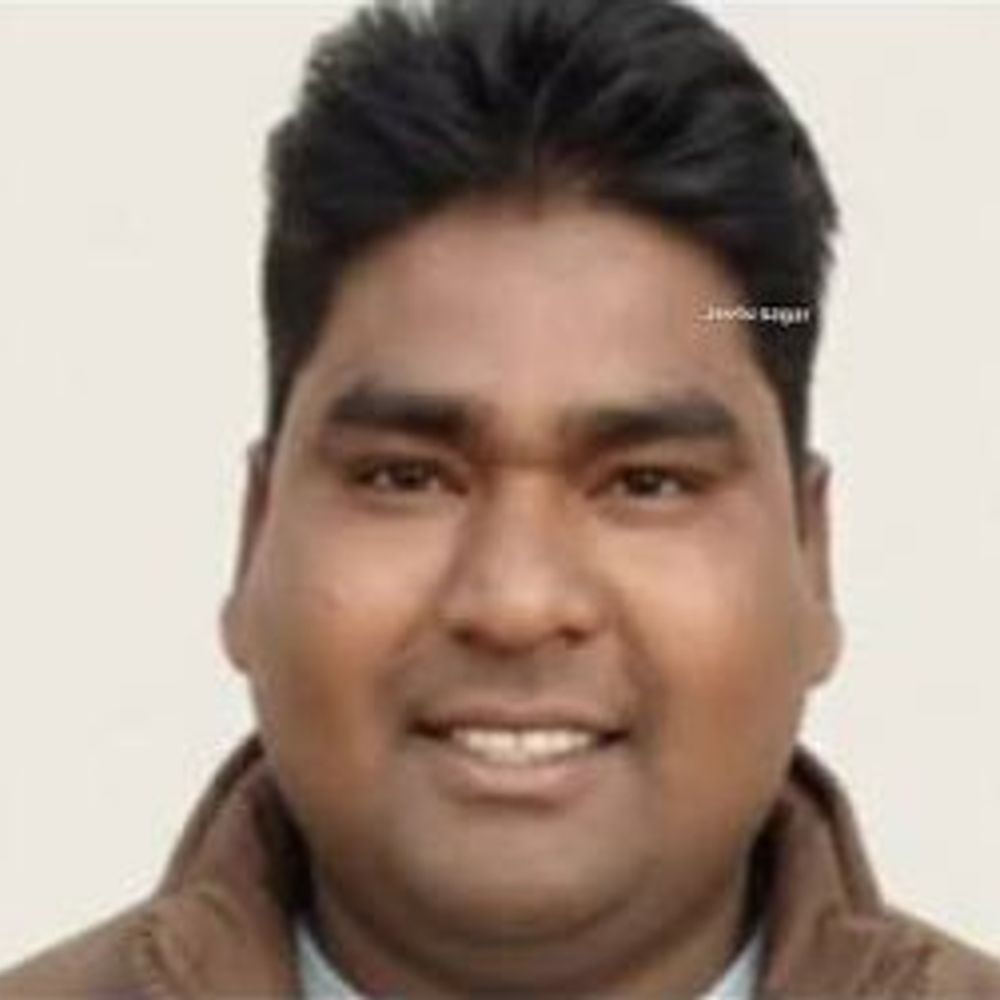 अज्ञात वाहन की टक्कर से स्पोर्ट्स टीचर की मौत:अमरोहा में फ्लाईओवर पर हादसा, पुलिस ने दर्ज किया मुकदमा