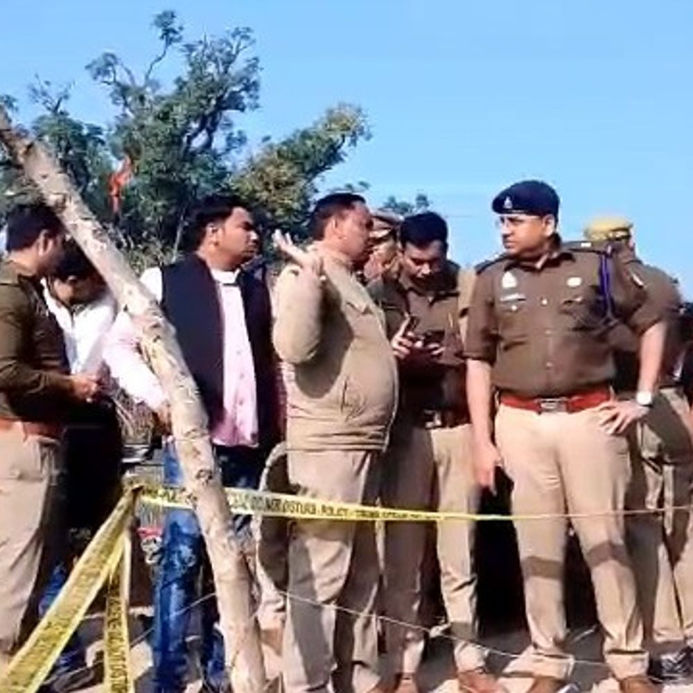 युवक की करंट लगने से मौत, मारपीट:खेत की रखवाली के लिए लगाए तारों में आया करंट