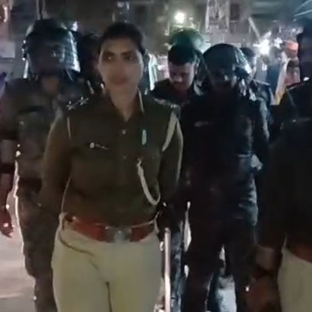 होली पर हुड़दंगियों-शराब तस्करों पर प्रशासन की नजर:नालंदा की सड़कों पर उतरा उत्पाद विभाग, टोल फ्री नंबर जारी किया