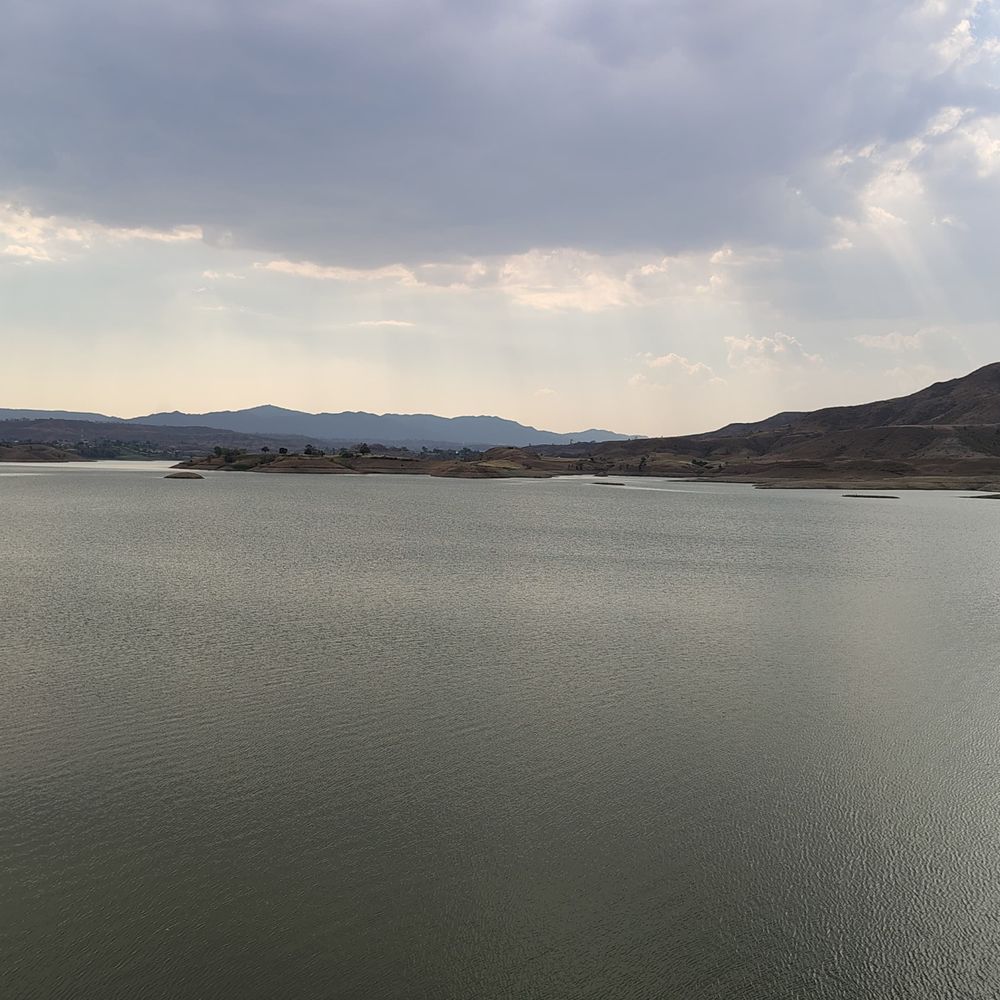 शहर की प्यास बुझाने वाला खारक बांध लबालब