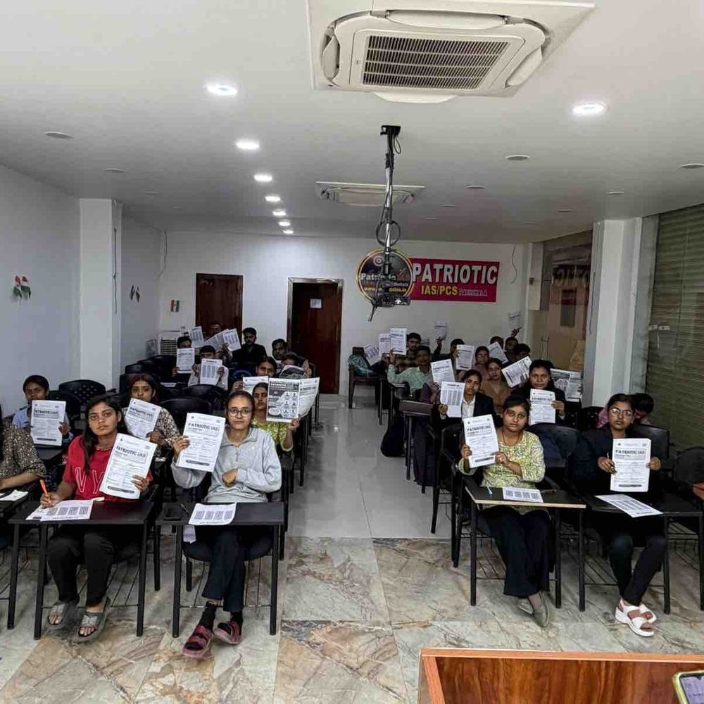 गोरखपुर में हुई युवा सशक्तिकरण छात्रवृत्ति परीक्षा:300 छात्र हुए शामिल, मेधावियों को मिलेगी 50 हजार तक की स्कॉलरशिप