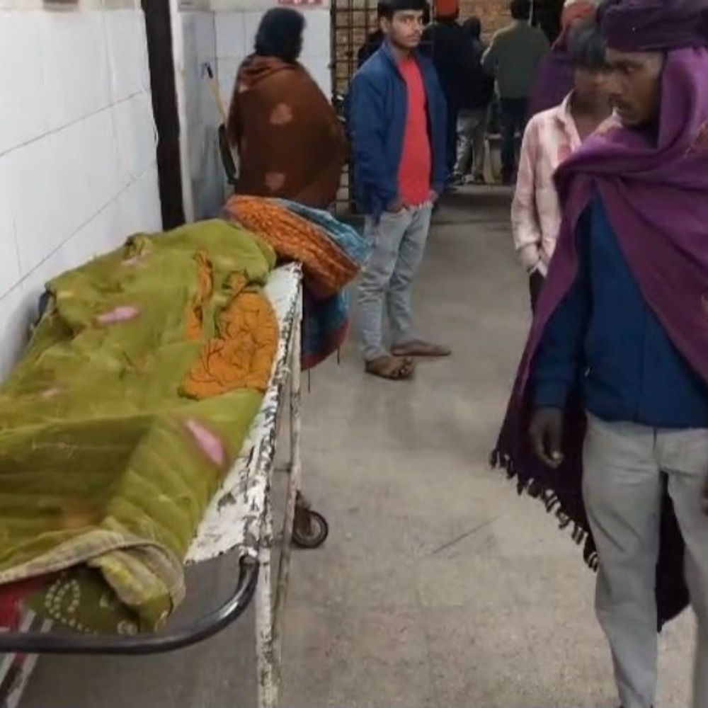 अरवल में अज्ञात वाहन की चपेट में आया युवक, मौत:किंजर-कुर्था पथ पर हुआ हादसा, अस्पताल ले जाते समय रास्ते में तोड़ा दम