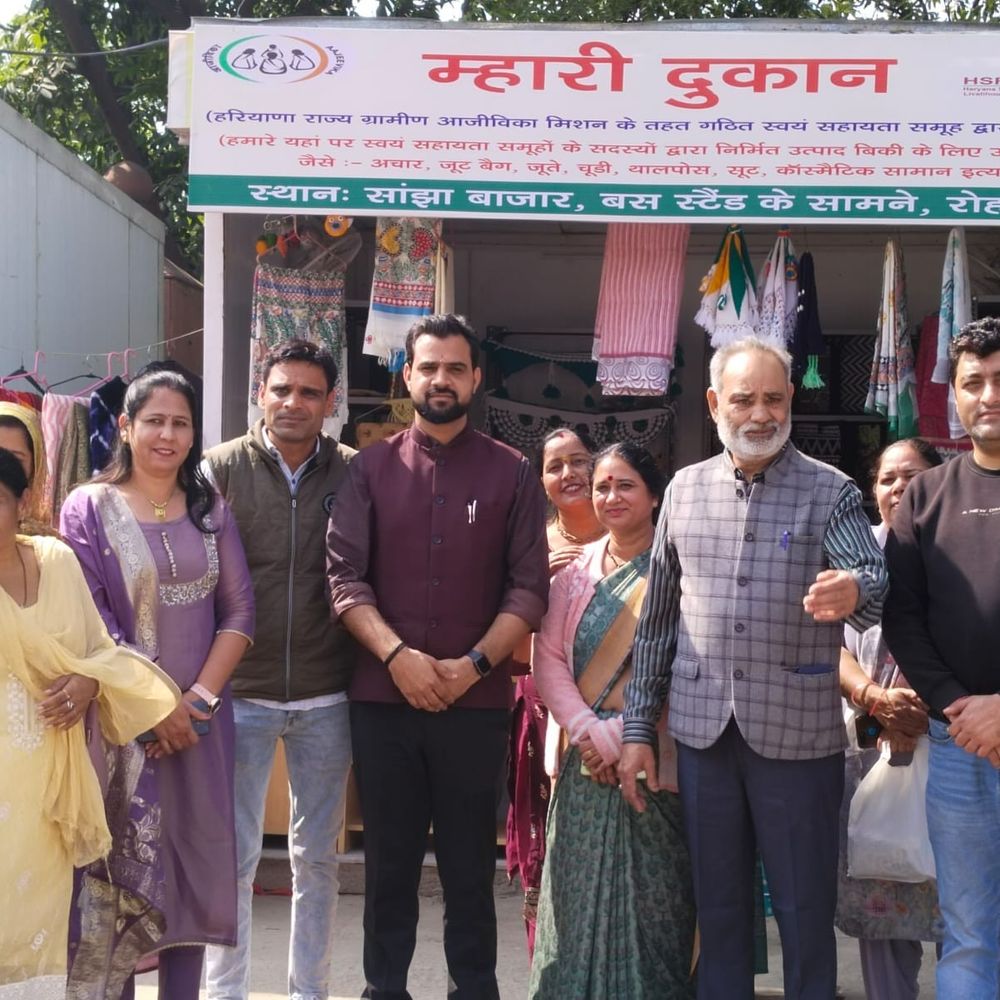 रोहतक में म्हारी दुकान’ व ‘म्हारी रसोई’ का शुभारंभ:ADC ने की शुरुआत; 40 रुपए में मिलेगा पौष्टिक खाना, साड़ी-सूट भी मिलेंगे